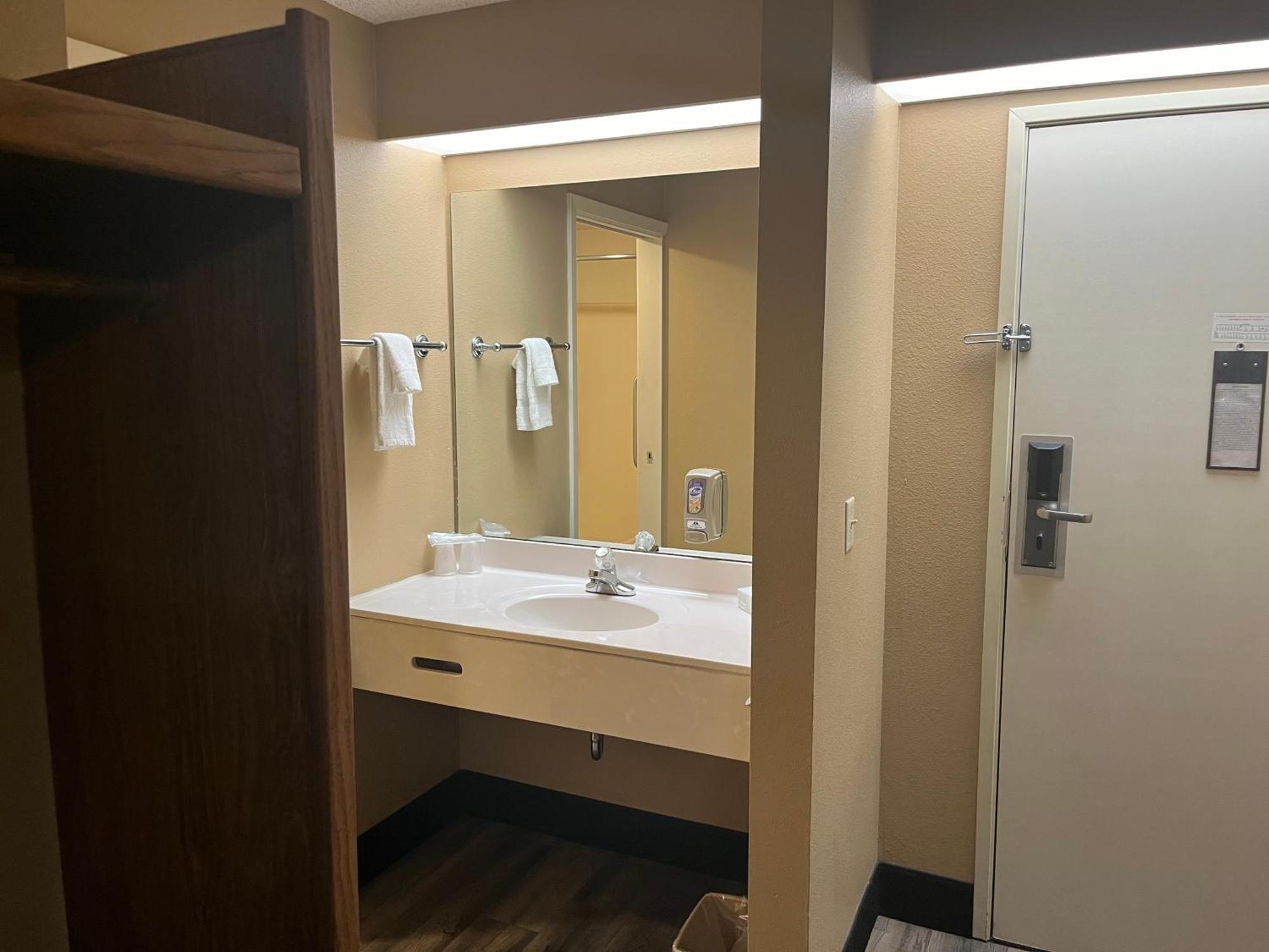 Americas Best Value Inn Kalispell Ngoại thất bức ảnh